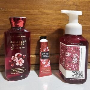 Bath & Body Works Japanese Cherry Blossom Set